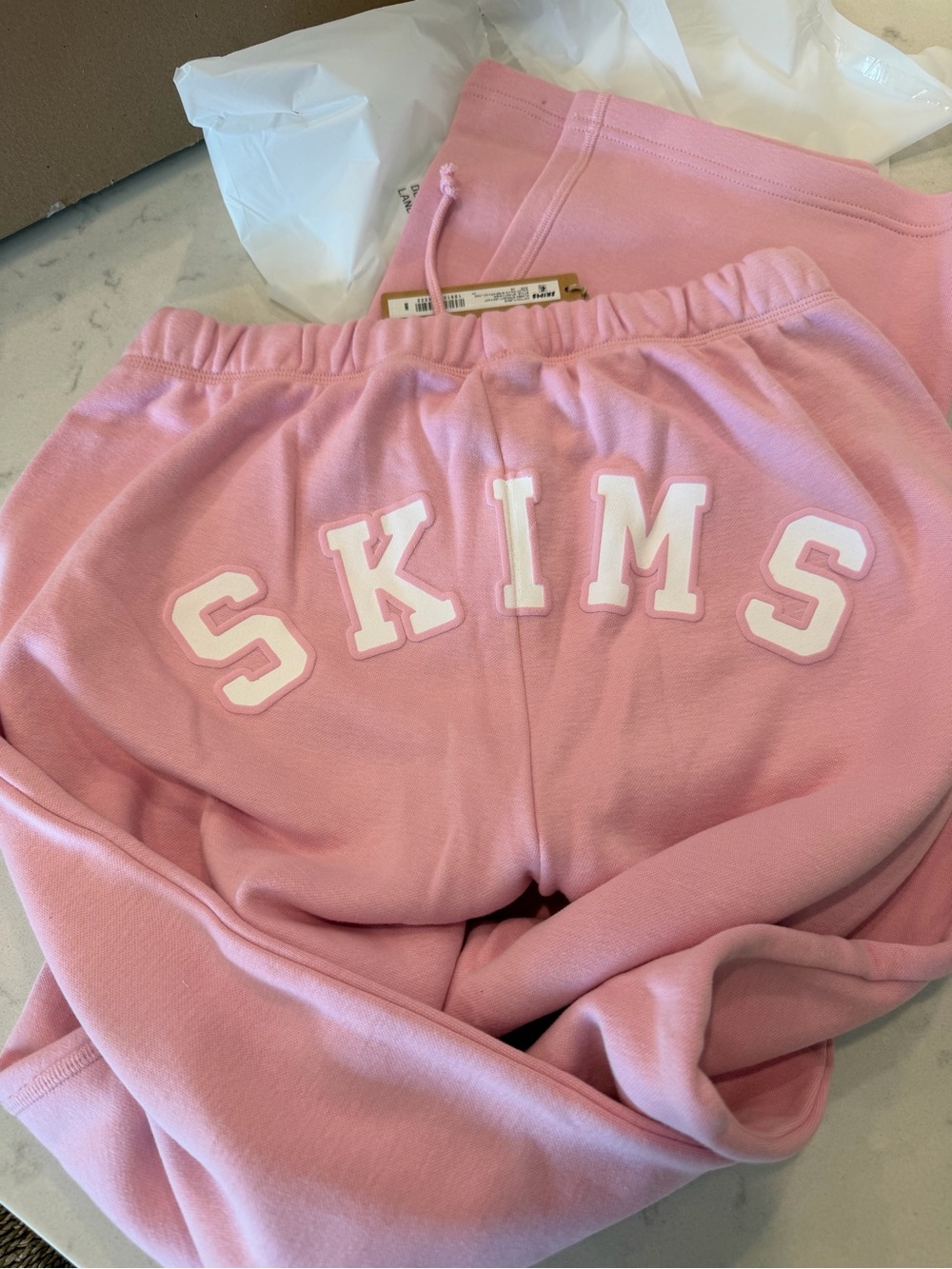 SKIMS Cotton Fleece Classic Logo Straight Leg Pant - Picture 4 of 7